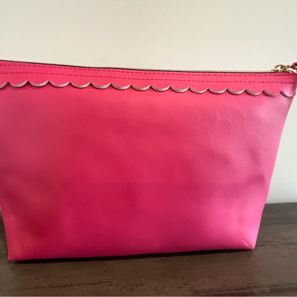 Trina Turk - Scalloped Bright Pink Cosmetics Pouch Makeup Bag Toiletry Bag - EUC - Picture 5 of 11